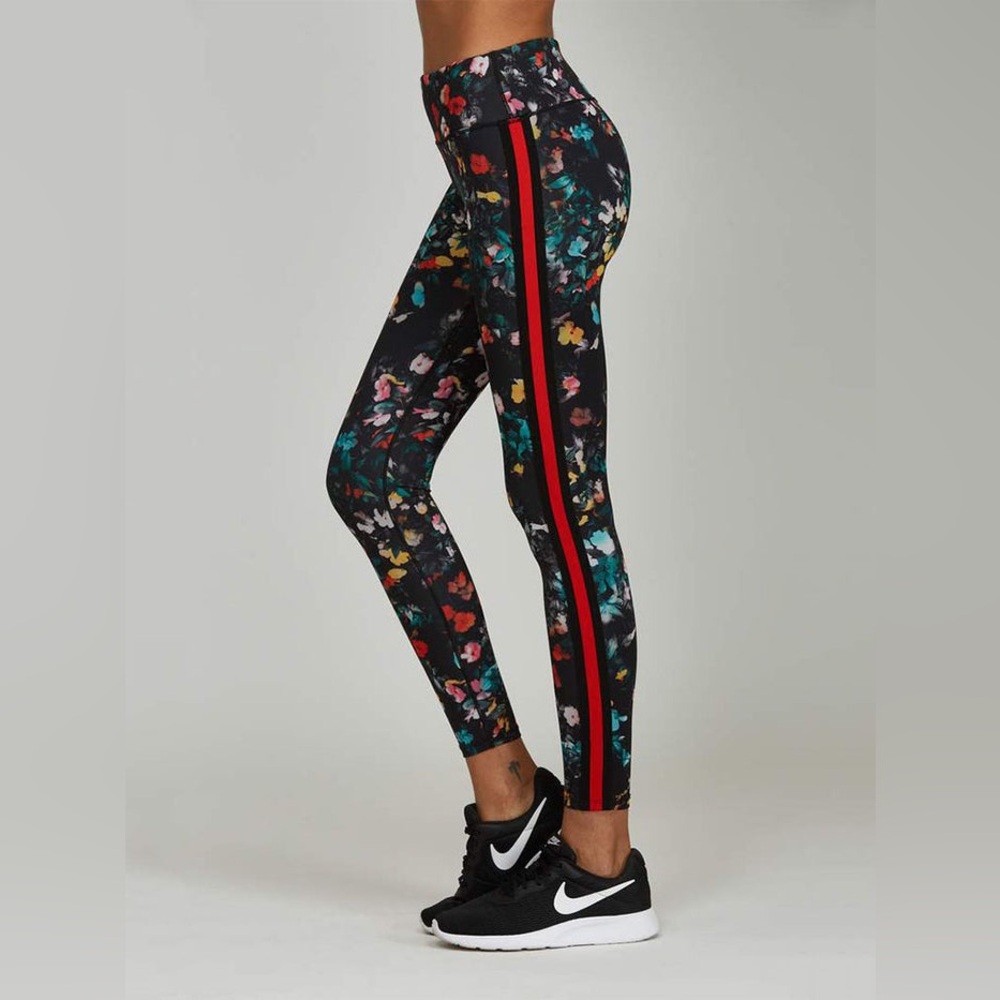 Noli Yoga Floral Leggings NWOT Size Small